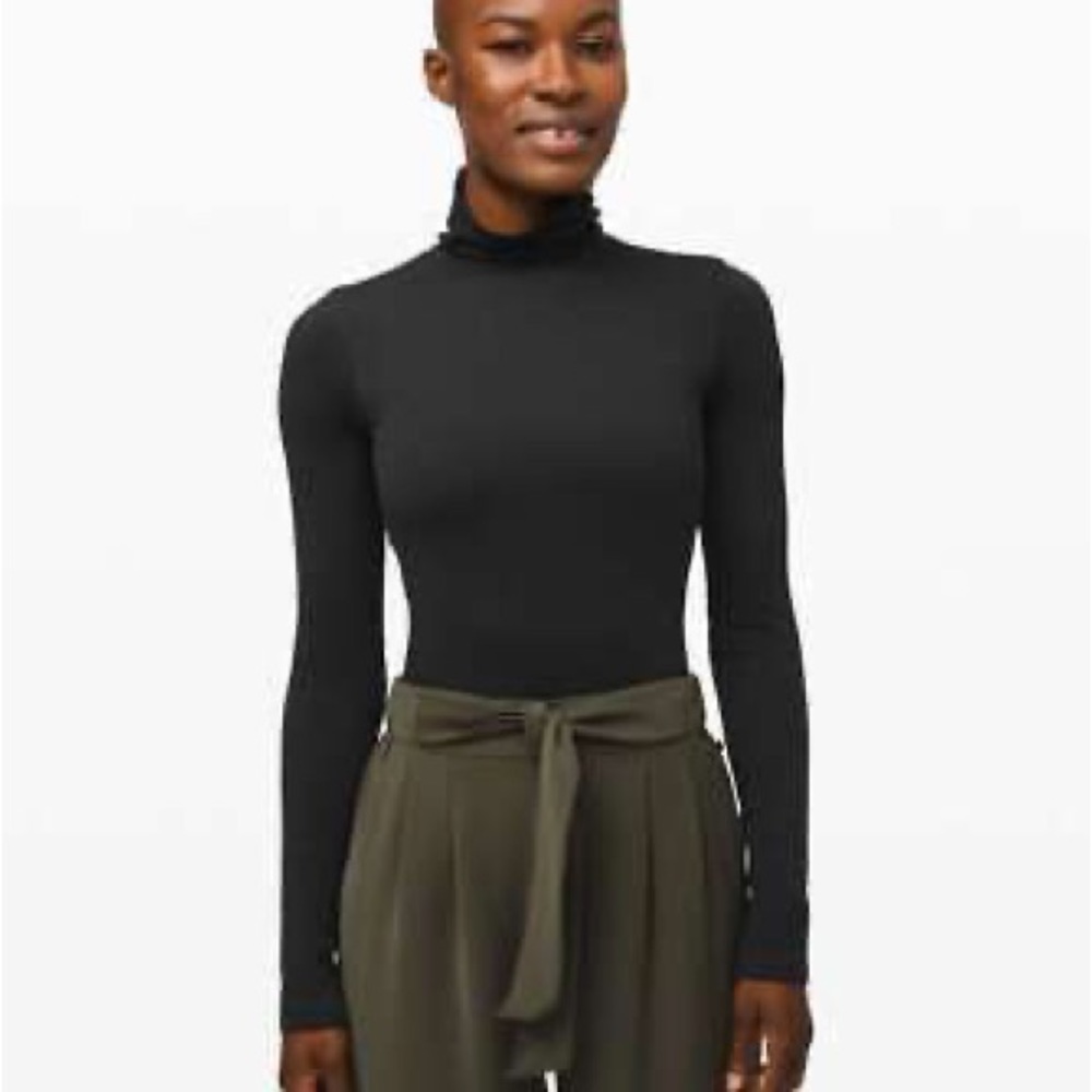 Lululemon - Womans Size 6  Yin Vibes black turtleneck long sleeve top